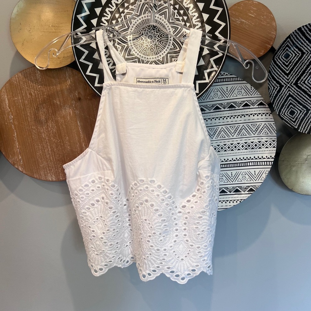 Abercrombie & Fitch White Eyelet Crop Top Medium Scalloped Hem Tie Back Halter